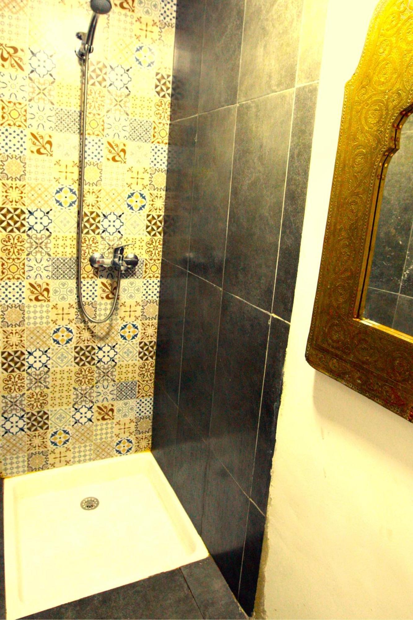 Hostel Banana Tangier Exterior photo